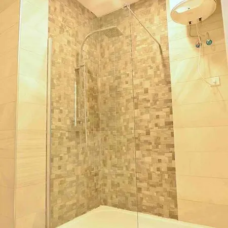 2 Bedroom Nicely Furnished Seaside In - Dima 2 Daire