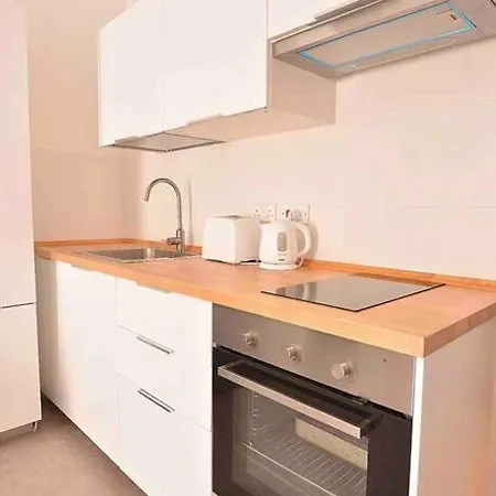 Daire 2 Bedroom Nicely Furnished Seaside In - Dima 2 *