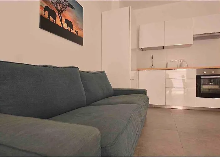 2 Bedroom Nicely Furnished Seaside In - Dima 2 Apartman *