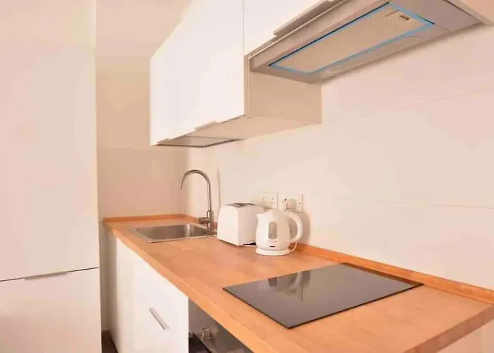 Appartamento 2 Bedroom Nicely Furnished Seaside In - Dima 2 *